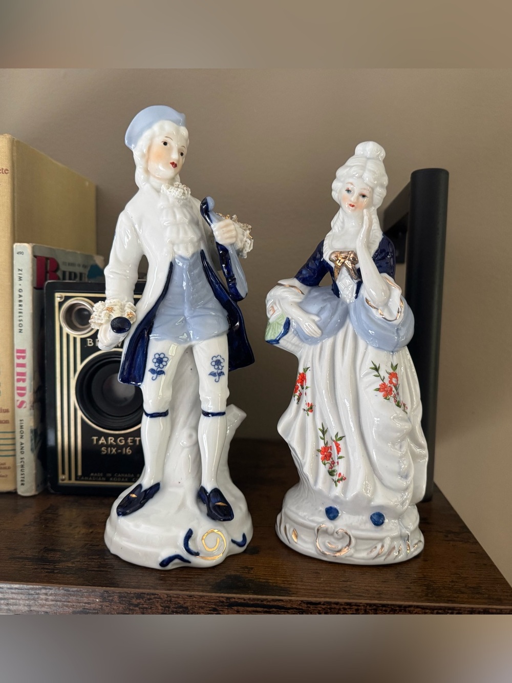 ✨Vintage Porcelain Victorian Couple Figurines✨